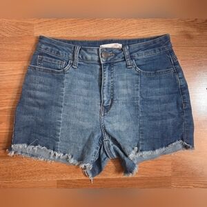 So High Rise Curvy Midi Jean Shorts (7/28W)